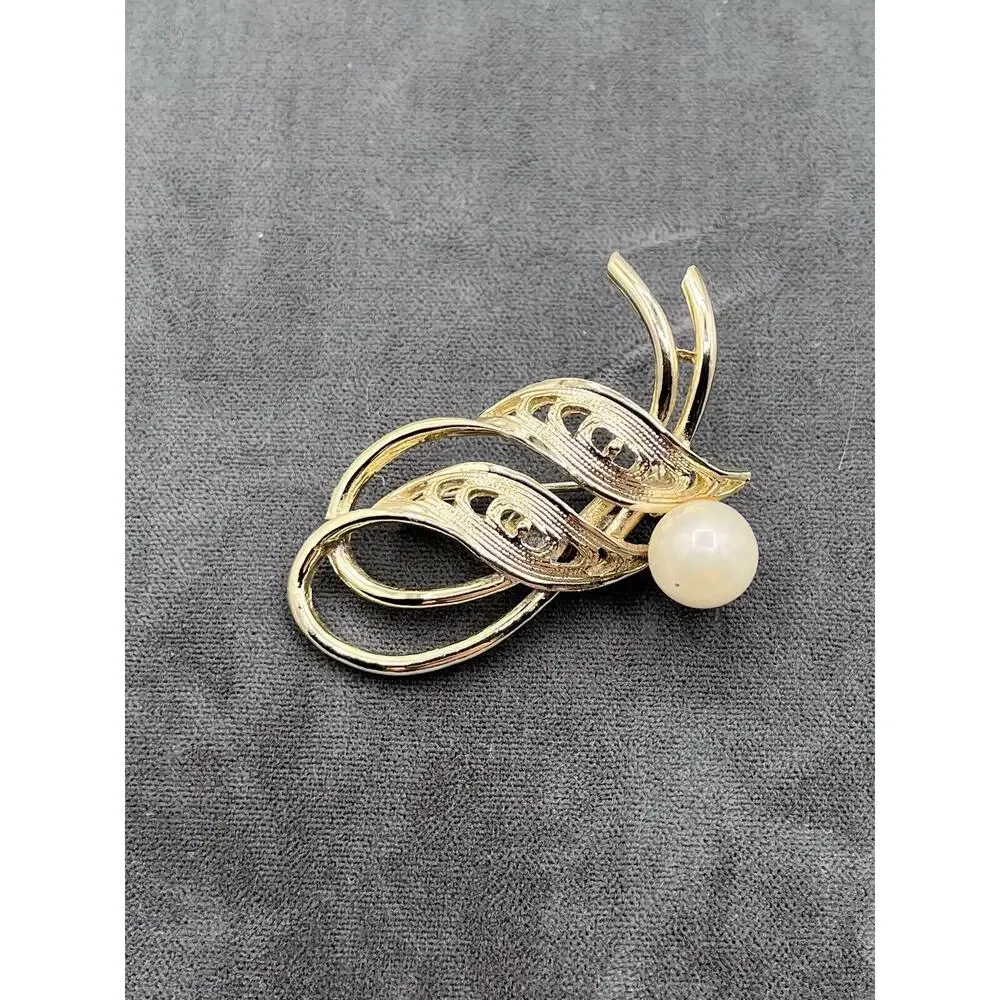 Gold Tone Brooch Pin Double Leaf Ribbon Single Faux Pearl - Picture 2 of 4